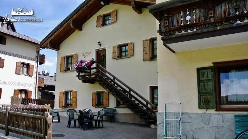 Baita Epi Cusini Vicinissimo alle piste da sci ed al campo da golf Livigno Esterno foto